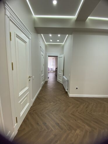 Продажа квартир: 2 комнаты, 82 м², Элитка, 2 этаж