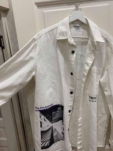 белая женская рубашка: Рубашка M (EU 38), цвет - Белый