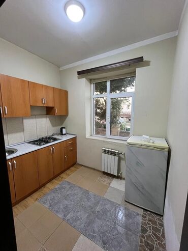 Uzunmüddətli kirayə evlər: 100 kv. m, 3 otaqlı, Su, Kombi, İnternet — 12