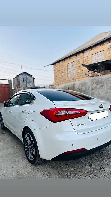 авто фольксваген: Kia Cerato: 1.6 л | Седан — 8