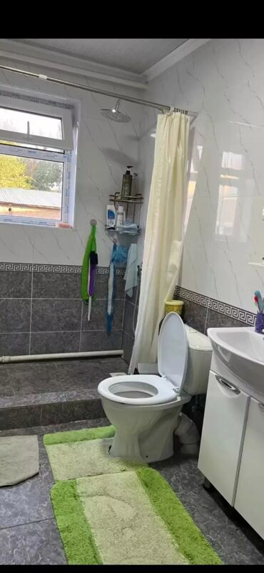 котедж в горах: 70 м², 1 комната, Парковка, Забор, огорожен