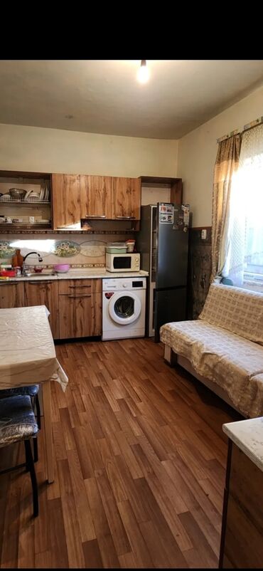 сниму 1 комнатную квартиру в бишкеке: 45 м², 3 комнаты, Парковка, Сарай, Забор, огорожен at lalafo.kg сниму 1 комнатную квартиру в бишкеке: 45 м², 3 комнаты, Парковка, Сарай, Забор, огорожен