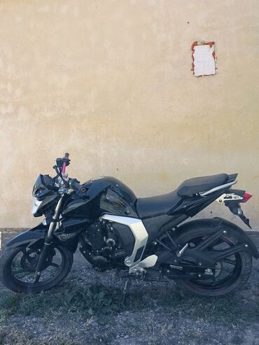 байк мото: Спортбайк Yamaha, 200 куб. см, Бензин