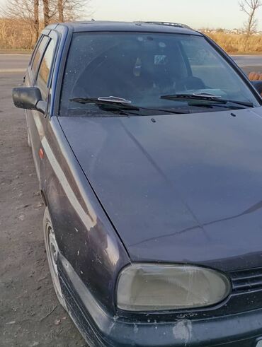 афто расрочка: Volkswagen Golf: 1993 г., 1.6 л, Механика, Бензин, Седан