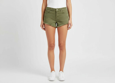 krótkie spodenki do rajstop: Bershka, Shorts for women, size S