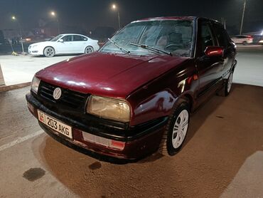Volkswagen: Volkswagen Vento: 1993 г., 1.8 л, Механика, Бензин, Седан — 2