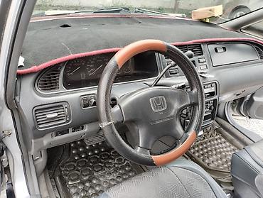 kan: Honda Shuttle: 1999 г., 2.3 л, Автомат, Бензин, Минивэн — 10