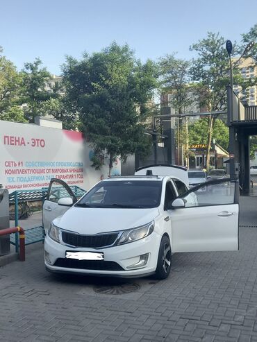 кия рио 3: Kia Rio: 2013 г., 1.6 л, Автомат, Бензин, Седан