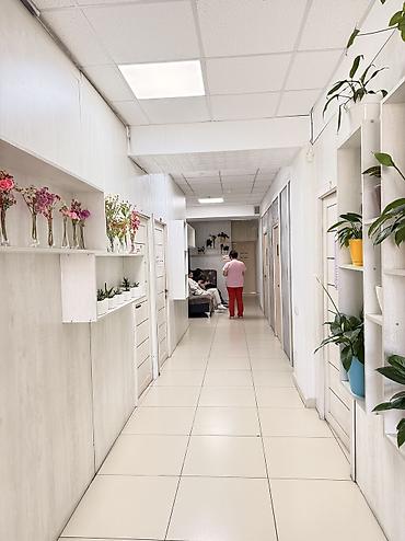 Аренда помещений свободного назначения: Сдается помещение 50 м2 75000 сом и депозит Первая линия. Доступ — 18