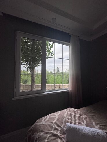 Bağ evlərinin kirayəsi: Şüşəbəndli bağ evi – istirahət və tədbirlər üçün rahat məkan - Geniş — 10