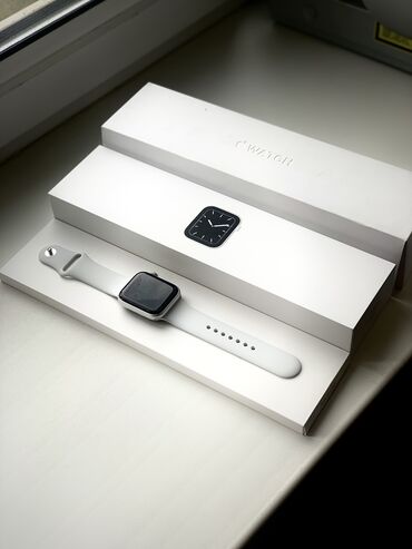 аппл воч: Apple Watch 5 Белые (Оригинал) В идеальном состоянии Пользовались