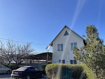 Продажа коттеджей и домов: 🏡 Продается двухэтажный дом 📍 Район с. Чон Арык 🔹 Участок — 8 соток — 1