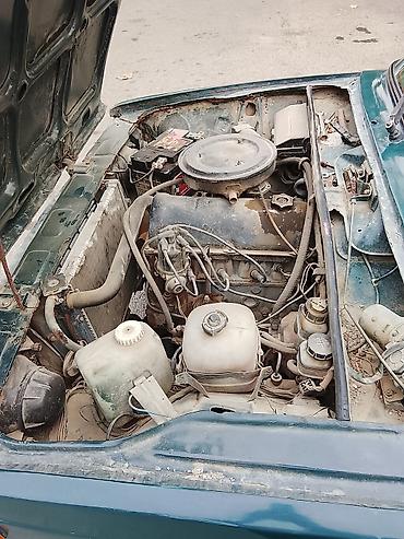 klassik maşınlar: Model: VAZ 2104 (universaI kuzov) Rəng: Tünd yaşıl Yanacaq növü — 1