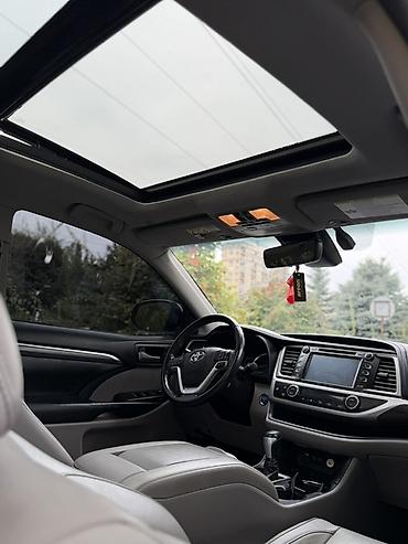 Toyota: Toyota Highlander: 2018 г., 3.5 л, Вариатор, Гибрид, Кроссовер — 8
