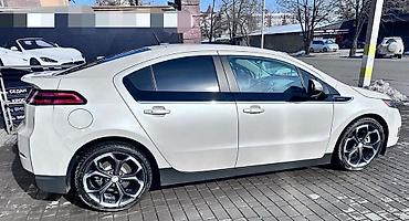 шевролет волть: Chevrolet Volt: 2013 г., 1.4 л, Вариатор, Гибрид, Хэтчбэк — 2
