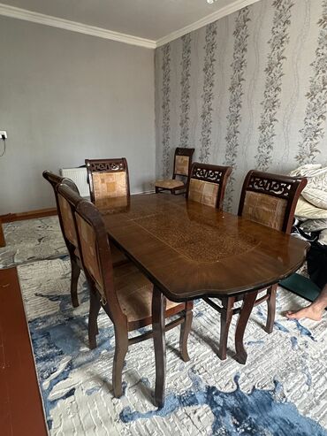 Samovarlar: Masa dəsdi +6 oturacaq 130 azn. Təcili satlır Nəsimi met 5766st