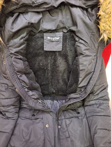 Zimske jakne: S (EU 36), Jednobojni, Sa postavom, Veštačko krzno — 3