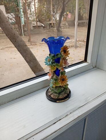 Vazalar: Bir vaza — 1