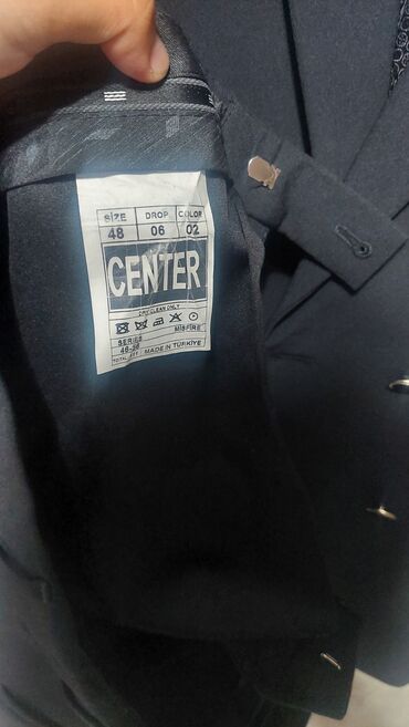 Костюмы: Купил за 12000 сом в Center costumes 1 раз одел 
7000 сом продам