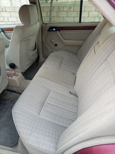 Mercedes-Benz: Mercedes-Benz W124: 2.3 l | 1991 il Sedan — 8