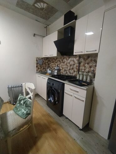 bmw 2 серия 228i mt: Bakı, Köhnə Günəşli, 2 otaqlı, Köhnə tikili, m. Həzi Aslanov, 65 kv. m