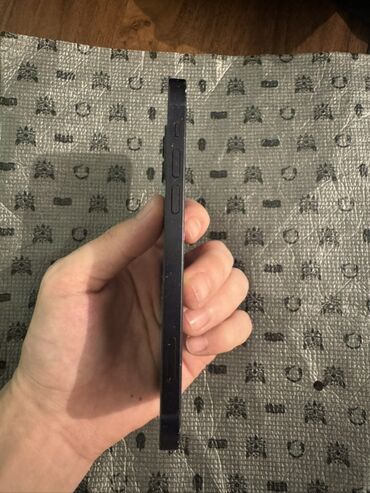 Apple iPhone: IPhone 12, Б/у, 128 ГБ, Наушники, Зарядное устройство, Чехол, 79 % — 7