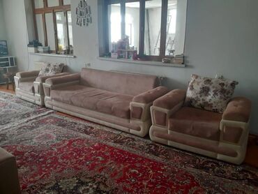 islenmis divan kreslo satilir: Di̇van-kravat, İşlənmiş, Açılan, Çatdırılma yoxdur