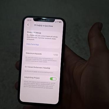 13 pro max ekran: IPhone 11 Pro, Зеленый, Face ID — 3
