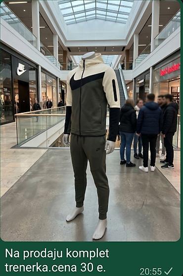 pull and bear duksevi: Komplet trenerka – muški model - Gornji deo: dukserica sa kapuljačom — 3