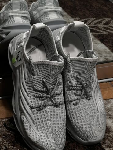 Кроссовки и спортивная обувь: Продаются Кроссовки
Runner L.T Damp-Shoes🏃🔥🔥