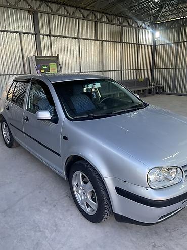 кок талаа: Volkswagen Golf: 2002 г., 1.6 л, Кол менен иштөөчү, Бензин, Хетчбек — 5