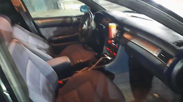 ади б4: Audi A6: 1997 г., 2.4 л, Механика, Бензин, Седан — 9