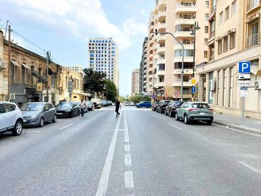 Digər kommersiya daşınmaz əmlakı: Nərimanov rayonu Hərbi Prokurorluğun yaxınında yol qırağı 50 Kv.m — 21