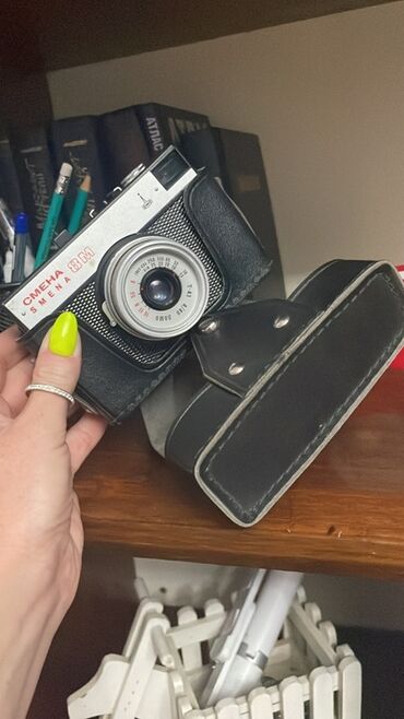 instax фотоаппарат: Фотоаппарат «Смена 8М» с механическим управлением, выполненный в