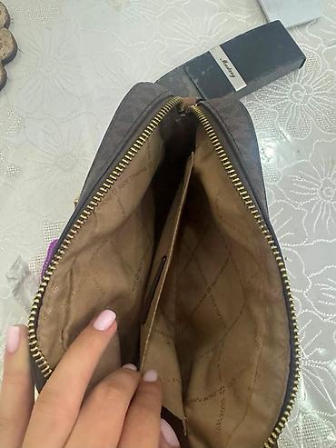 Çantalar: Michael Kors qadın çiyn çantası - Model: kiçik ölçülü crossbody - — 4