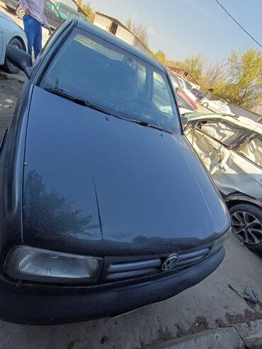 бу шины из японии: Volkswagen Vento: 1992 г., Седан