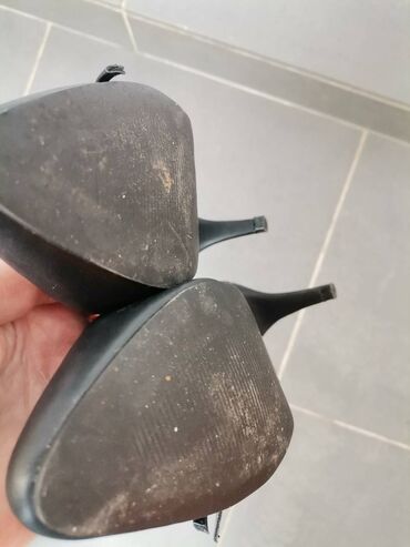 Salonke: Salonke, 38 — 14