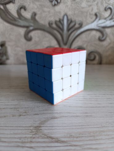 настольные ракетки: Кубик Рубик 4х4 в отличном состоянии