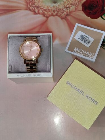 часы майкл корс и браслет: Продаю часы Michael Kors оригинал 
15000