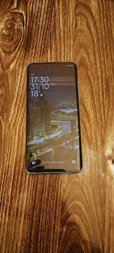 infinix note 10 pro qiymeti: Xiaomi Mi 10 5G, rəng - Yaşıl, 
 Qırıq