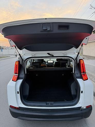 nissan urvan: Roewe : 2022 г., Автомат, Электромобиль, Минивэн — 6