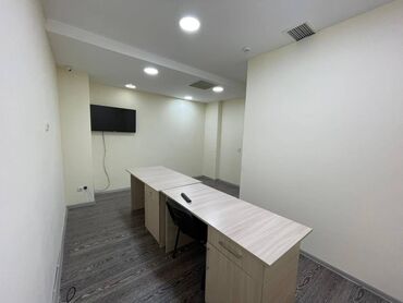 Ofislər: Xətai metrosunun arxasında, metroya piyada 7-8 dəqiqəlik məsafədə, 16 — 11