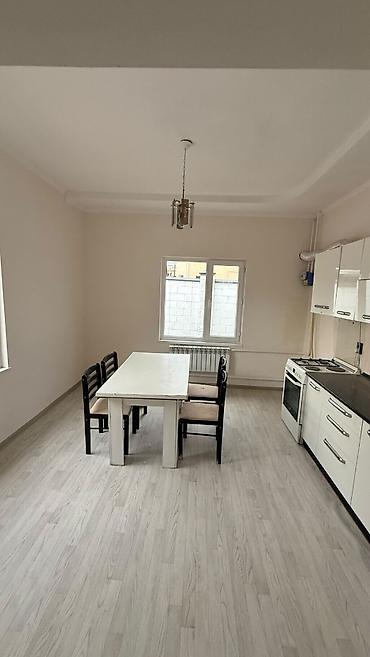Продажа коттеджей и домов: 🏡 **Продается кирпичный дом в ж/м Ак-Орго, Бишкек** 🛏️ 4 комнаты | 📐 — 7