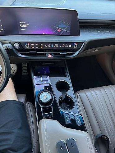 Kia: Kia K8: 2021 г., Седан — 17