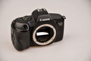 Cameras & Camcorders: Analogni Canon EOS 850. Ne korišćen. Bez objektiva. Spustila bih cenu