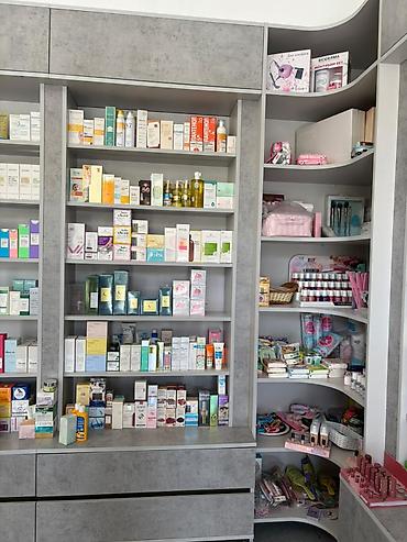 2 ci əl yolka: Ege firmasinin laminantidir 1 il di islenib. Avstrya markasidir . 4500 — 1