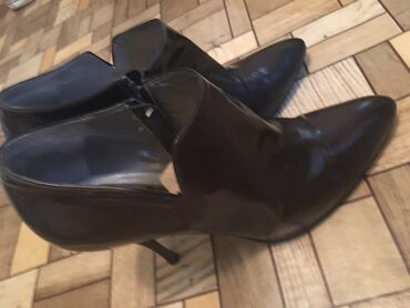 обувь из италии: Туфли Pollini, 39.5, түсү - Кара