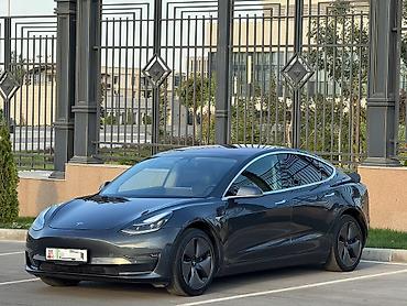 es 2016: Tesla Model 3: 2018 г., Электромобиль, Седан — 1