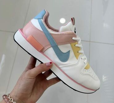 Women's Sneakers and athletic shoes: 41 — 15