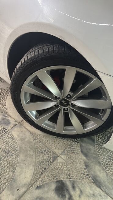 isletme teker: İşlənmiş Disk təkər Hyundai 225 / R 19, 5 Boltlu